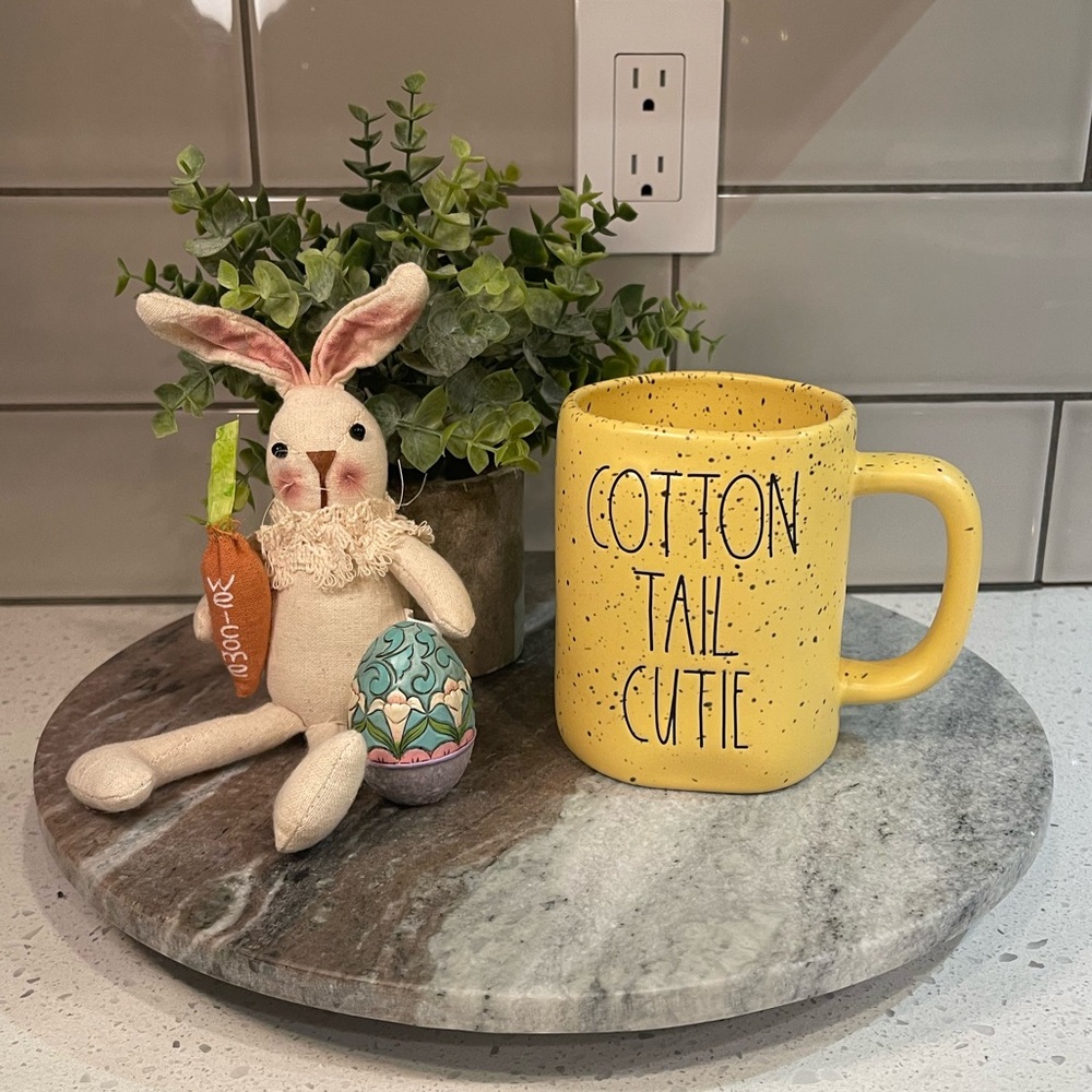 NWT - RAE DUNN “COTTON TAIL CUTIE” Speckled Easter Mug